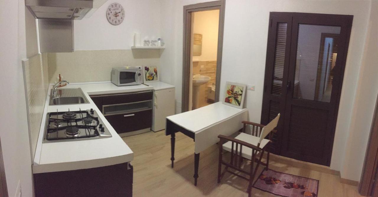 Affittacamere Fuori Porta Grottaglie Bagian luar foto