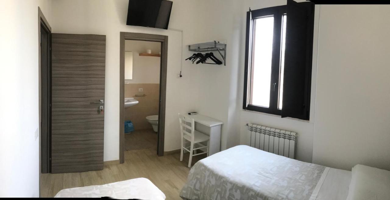 Affittacamere Fuori Porta Grottaglie Bagian luar foto
