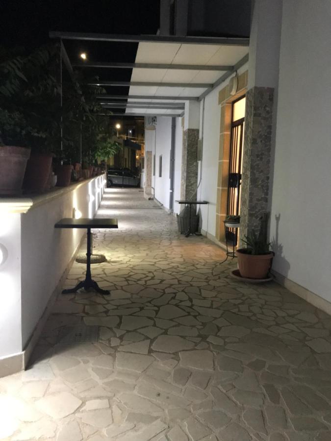 Affittacamere Fuori Porta Grottaglie Bagian luar foto